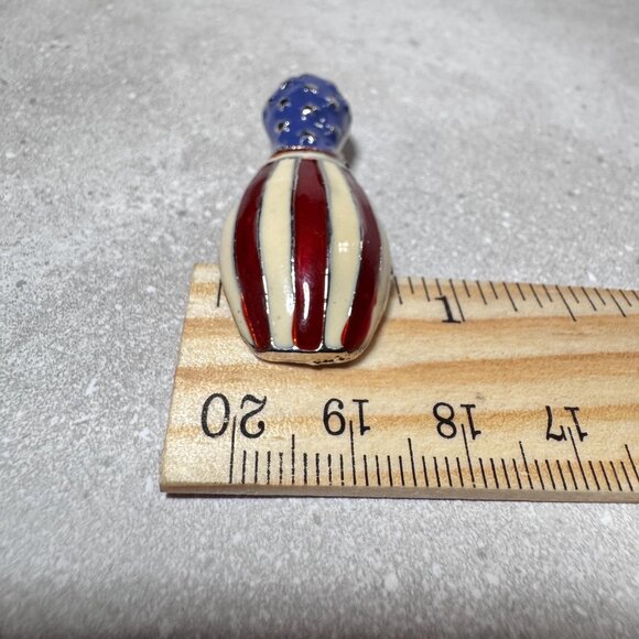 Bowling Pin Brooch Set, Vintage Patriotic Enamel Pins (Pair) - Picture 6 of 6